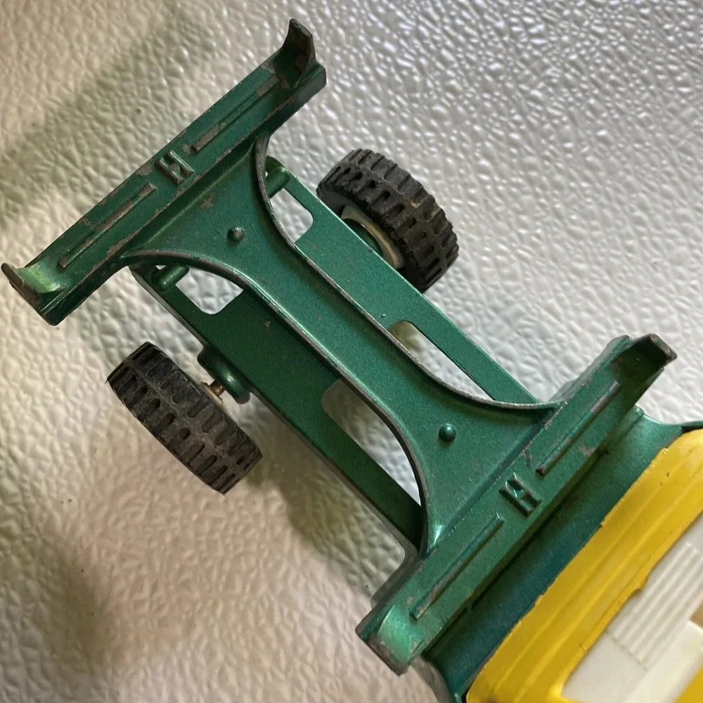 Vintage‎ 1969 Gabriel Hubley Diecast Metal Truck Cab Green Yellow 1161 USA Made